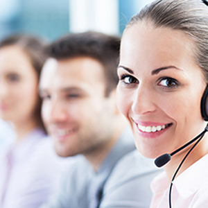 ���I����